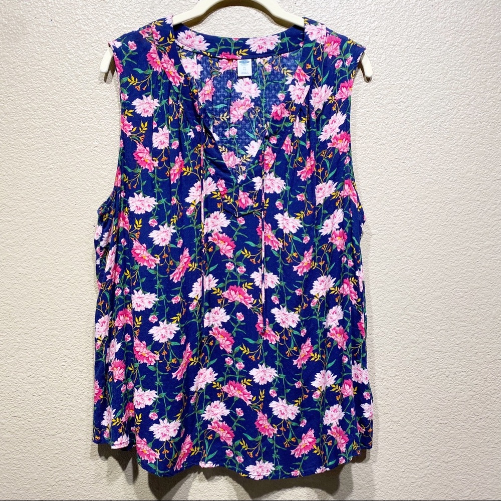 Old Navy Floral Sleeveless Blouse XL